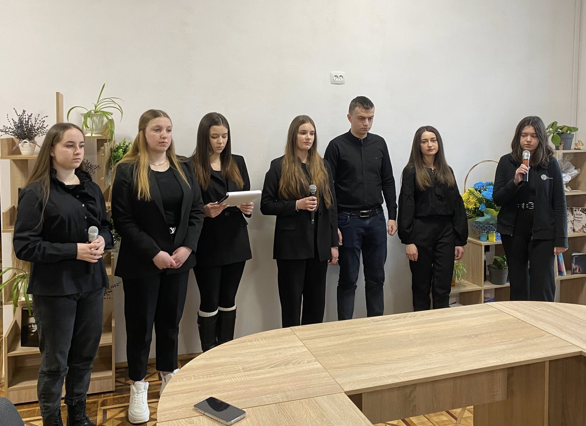 «Чотири роки незламності»: у стінах коледжу відбулася патріотична акція пам’яті